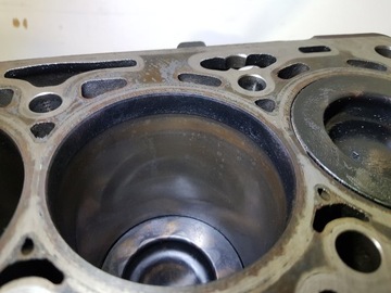 фото thumb №9, Dół двигуна блок vw audi seat skoda 2.0 tdi det