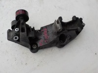 Купить Vivaro trafic 2.0 dci кронштейн генератора 8200527320b, фото thumb