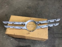 фото thumb №3, Mercedes c klasa w205 2014- молдинг решётка радиатора решётка радиатора