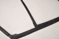 фото thumb №4, Volvo v60 cc прокладка дверь правая задняя czarna