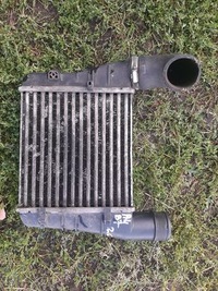 фото thumb №1, Радиаторов интеркулер audi a4 b7