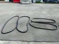 фото thumb №1, Volvo v40 cc прокладка отверстие дверь резиновый элемент odrzwi