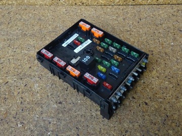 фото thumb №11, Vw sharan seat alhambra 7n 10-20 коробка основа запобіжників 3c0937125