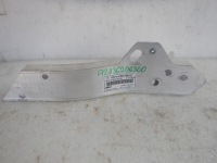 фото thumb №1, Mercedes e 213 левый кронштейн поперечина a2136206300