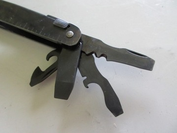 VICTORINOX WIELOFUNKCYJNE KOMBINERKI KIESZONKOWE