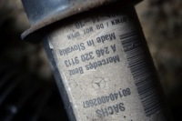 фото thumb №10, Mercedes w176 амортизатори пружини ліві перед праве 2463209113 2463209213