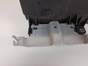 фото thumb №6, Jaguar xe 2016 рамка / модуль запобіжників