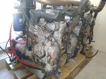 Дизельный двигатель Kubota V2203 Carrier Vector Bobcat Schofler
