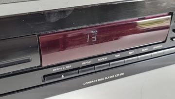 Компактный проигрыватель компакт-дисков Philips CD 690