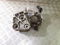фото thumb №1, Кронштейн насоса впрыскная renault laguna ii trafic megane ii scenic 1.9dci