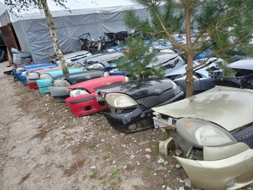 фото thumb №10, Toyota yaris i 99 - 05 r сиденье перед левый правый зад комплект 5d