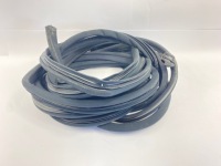 Уплотнители велюровые дверь чёрные 4шт комплект  mercedes w140 Цена, фото thumb