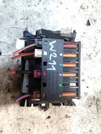 фото thumb №1, Коробка запобіжників 2.2 cdi mercedes w211