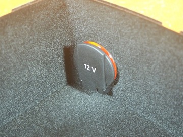 фото thumb №10, Audi a5 8t рестайлінг 50km бардачок підлокітника гніздо 12v 8k0864981d