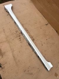 фото thumb №1, Nissan leaf ii 18- молдинг поріг права поріг правий 768525sa0a-6