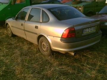 фото thumb №16, Opel vectra b лампи фара перед комплект, капот крило бампер kolorz146