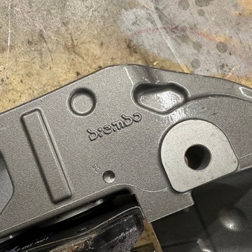 фото thumb №12, Затискачі перед комплект 63 amg brembo mercedes s w223 2234215001 2234214901