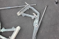 фото thumb №3, Land rover discovery 4 кронштейн капот передний левый