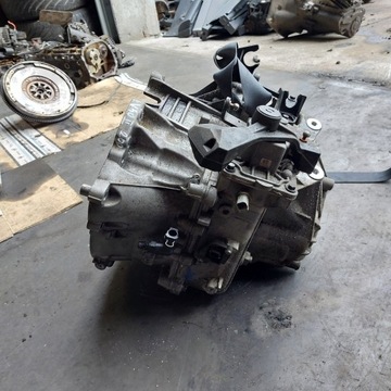 фото thumb №9, Volvo v40 ii d4 2,0d 2014 коробка передач коробки передач механическая код fu1r 7002 aea t1gh4