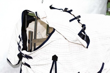 DERKA LETNIA Z PASAMI 145CM Z KAPTUREM