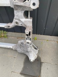 Bmw 5 g60 g61 7 g70 подрамник под двигатель подрамник подрамник xdrive 4x4 6898628 Недорого, фото thumb