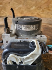 фото thumb №6, Головний гальмівний циліндр abs peugeot 2008 i 9809312480