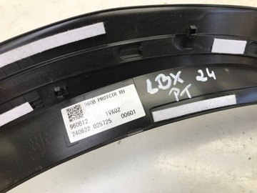 фото thumb №3, Lexus lbx 2024 планка накладка двері праві зад задніх 67857-52230