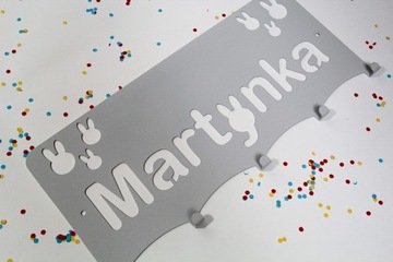Настенная вешалка Название ребенка