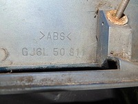 фото thumb №8, Молдинг накладка крышки багажника mazda 6 gg hb 02-08. освещение номерного знака