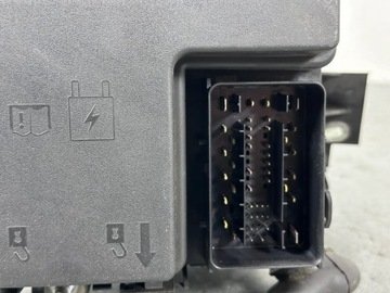 фото thumb №6, Ford mondeo mk v 2016 коробка запобіжників