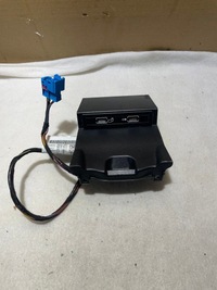 фото thumb №1, Mercedes cla a-klasa cls port usb a1728202100