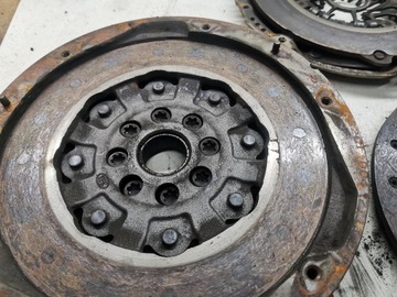 фото thumb №8, Сцепление комплектные двухмассовый маховик диск прижим luk laguna iii 2.0dci 8200715613