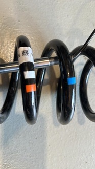 фото thumb №10, Porsche 992 911 turbo s амортизатор зад задний левый правые новый