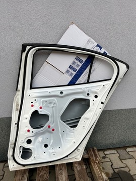 фото thumb №10, Mazda 3 bp двері праві sedan рік 2022