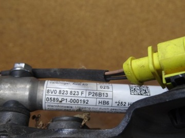 фото thumb №10, Audi a3 8v петля датчик патрон / заряд капота праві комплект 8v0823302f 8v0823823f