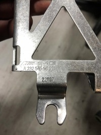 фото thumb №6, Mercedes r232 amg кронштейн защита ecu 2325455601