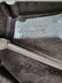 фото thumb №4, Корпус кришка двигуна розподільного валу scania r
