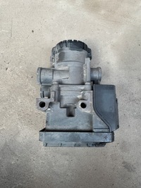 фото thumb №1, Клапан ebs abs mercedes actros mp 4 a0004295724