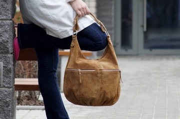 VERA PELLE torebka damska zamszowa worek z suwakami i paskiem BORDOWA