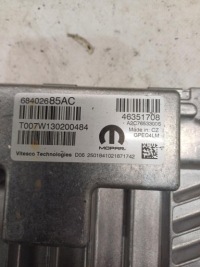 фото thumb №1, Бортовий комп'ютер блок керування двигуна jeep compass 68402685ac