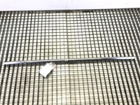 фото thumb №1, Молдинг уплотнитель перед левая хром mercedes c219 cls 04-11