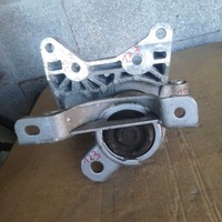 фото thumb №1, Лапи подушка двигателя evoque bj326f012-ab