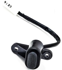 фото thumb №1, Кнопка відкривання багажника кришки задня оригінал mazda 6 sedan gh 2007-2012