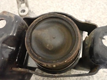 фото thumb №5, Nissan micra k13 1.2i 10- подушка двигуна права