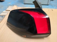 фото thumb №1, Peugeot 5008 ii лампа задняя левая кузовная