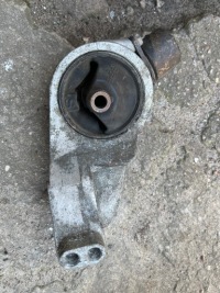 фото thumb №1, Подушка кронштейн двигуна galant 97-03 2.5 v6