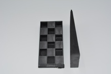 Kliny do montażu Okien Drzwi Paneli rozmiar M (15 x 45 x 95 mm) - 50 sztuk