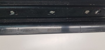 фото thumb №3, Volvo v50 планка накладка порога права 30744287