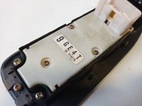 фото thumb №6, Панель управление окон mazda 626 9ge4t