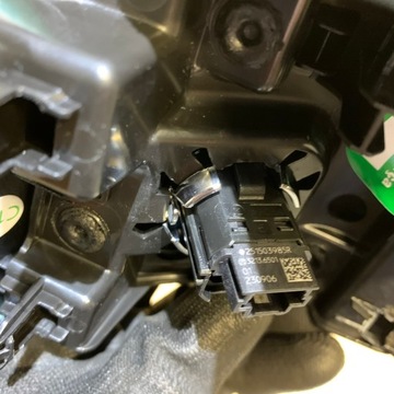 фото thumb №2, Renault clio v кнопка старт сплав двигун 251503985r
